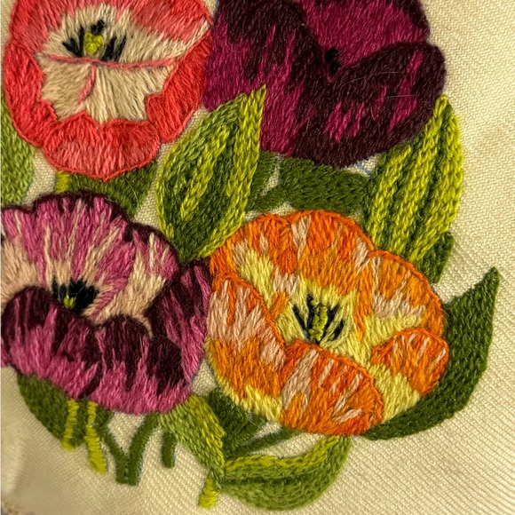 VINTAGE PILLOW CREWELWORK NEEDLEWORK TULIPS - Picture 8 of 8